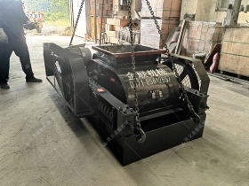 2pgc600*750雙齒輥久久精品国产亚洲AV麻豆發往湖南婁底破碎煤塊